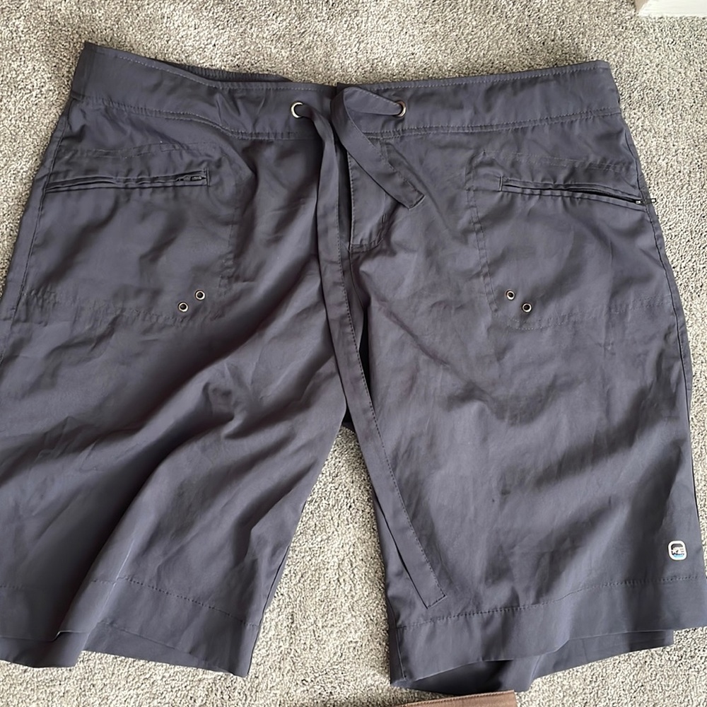 NEW Size 18 shorts.